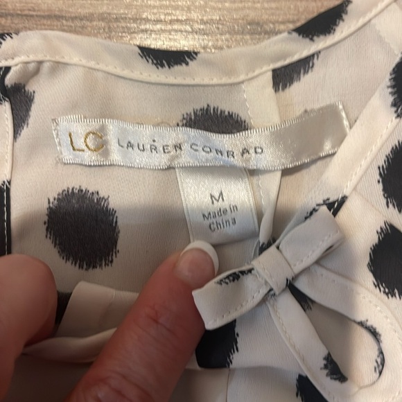 Lauren Conrad Sheer Dress Top Size Medium White Black Polka Dot Bow Layers Flowy - Picture 2 of 3
